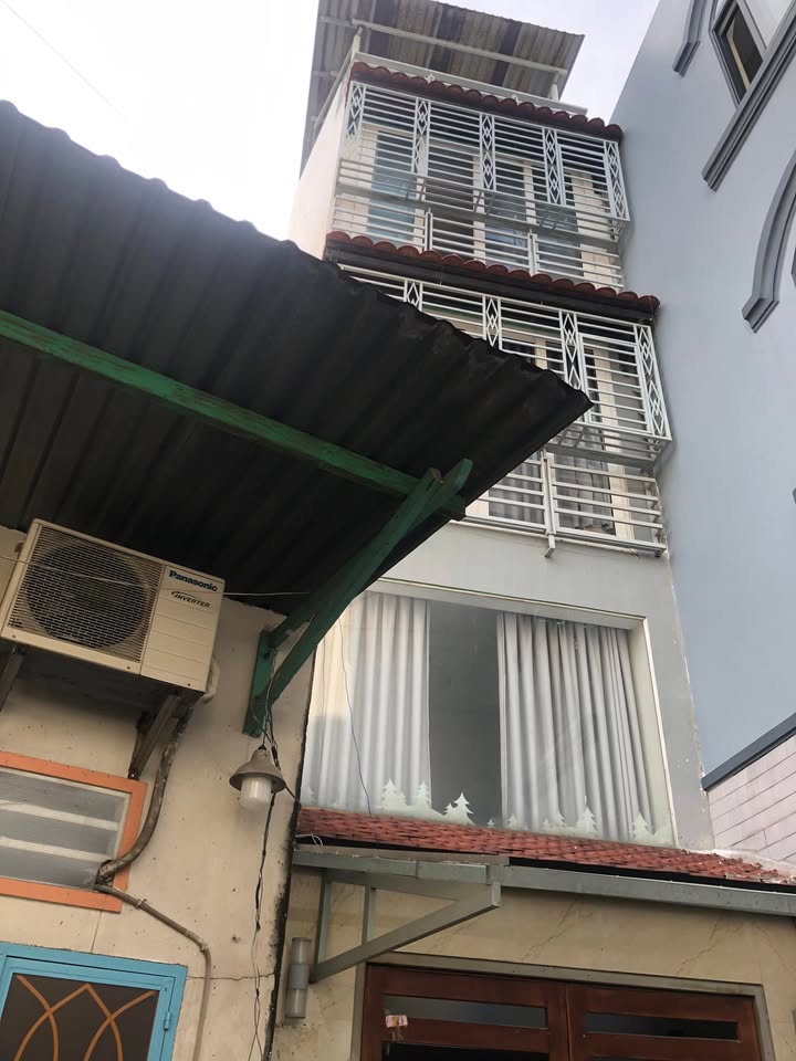 Bán nhà Hẻm 26 Trần Quý Cáp, Phường 11, Quận Bình Thạnh, 39.6m² - An ninh yên tĩnh, giá chỉ 5.5 tỷ!