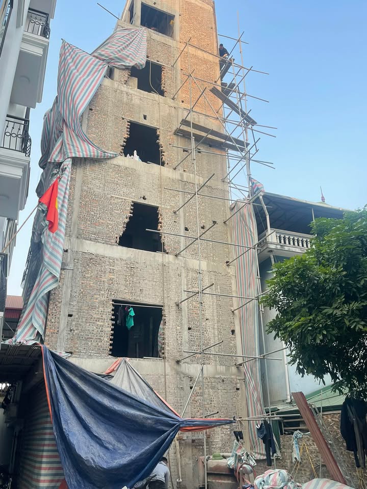 Nhà 60m² Thạch Bàn, Long Biên - 5 Tầng Sang Trọng, Giá 10 Tỷ!