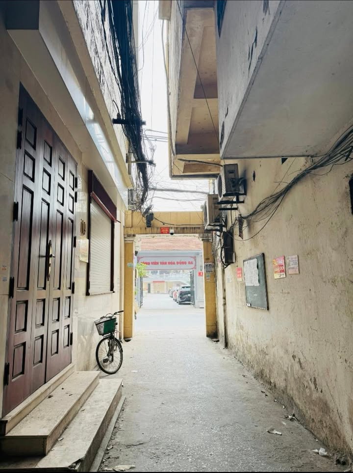 Nhà phố Đặng Tiến Đông Đống Đa 53m² - Nhiều tiện ích, chính chủ bán gấp!