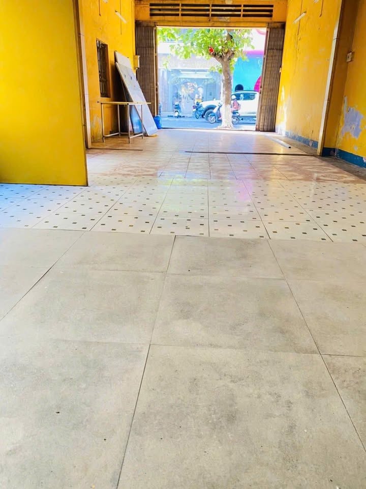 Cho thuê mặt bằng trống đường Nguyễn Lữ, Quy Nhơn 90m² - Vị trí trung tâm, kinh doanh đa ngành nghề!