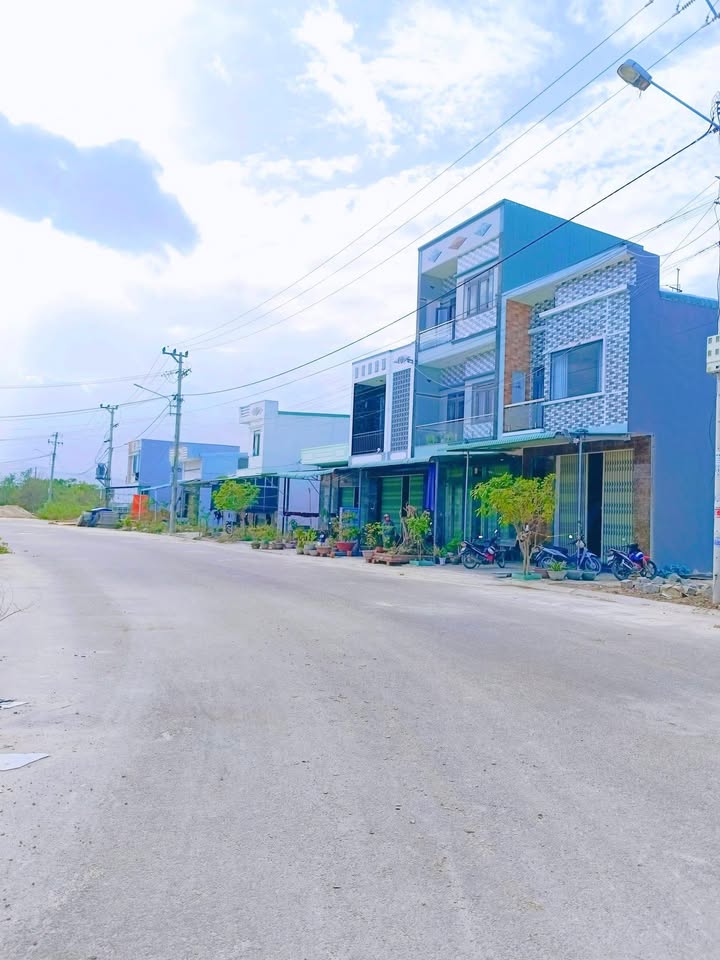 Đất mặt tiền đường D1 Nhơn Bình 49.5m² giá 1.7 tỷ - Đầu tư sinh lời ngay!