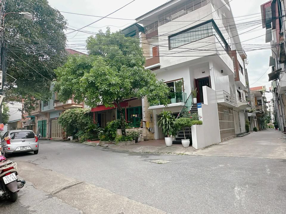 Nhà 4 tầng mái thái Hòa Phong, 82m² giá 10 tỷ - Thiết kế hiện đại, không gian thoáng đãng