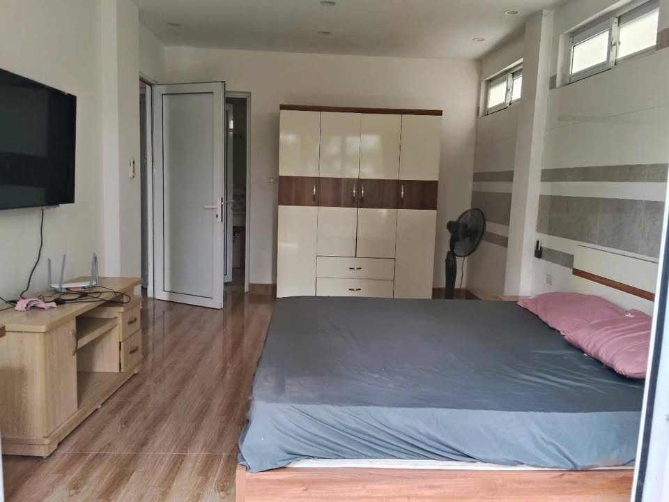 Căn hộ cho thuê tại ngõ 399 Âu Cơ, Tây Hồ 84m² giá 9.5 triệu - Không thể bỏ qua!
