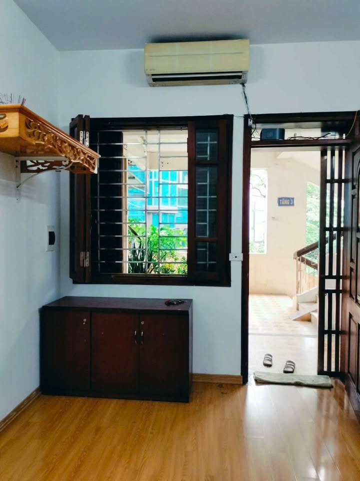 Căn hộ cho thuê tại ngõ 91 Nguyễn Chí Thanh, Đống Đa 40m² giá 6.5 triệu - Nhà đầy đủ nội thất!