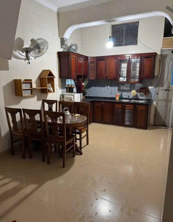 Nhà 2 tầng mặt tiền đường Phượng Hoàng Trung Đô Vinh 8 triệu - Thuận tiện cho ở và kinh doanh!