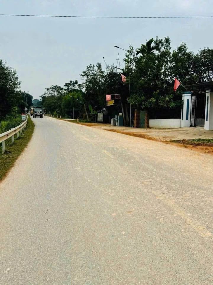 Đất mặt đường Quốc lộ 15, xã Giang Sơn, 215m² giá 1.3 tỷ - Cơ hội đầu tư hấp dẫn!