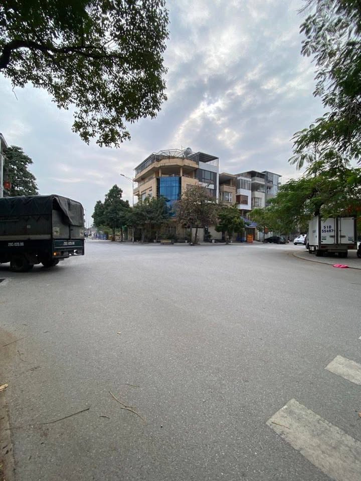 Townhouse KĐT Văn Phú 86m² giá 27 tỷ - Sẵn sàng kinh doanh ngay!