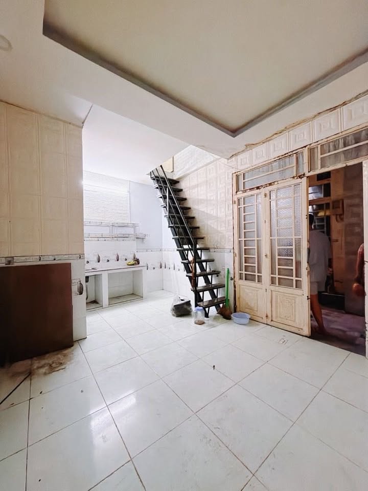 Nhà riêng Lâm Văn Bền, Q.7, 22m² giá 990 triệu - Khu dân cư an ninh, tiện nghi!