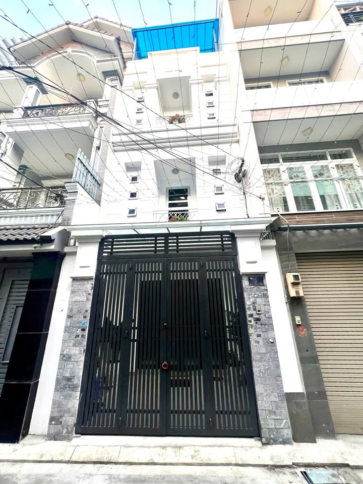 Nhà phố Cộng Hoà, Tân Bình 52m² giá 10.2 tỷ - Hẻm xe hơi, ở ngay!