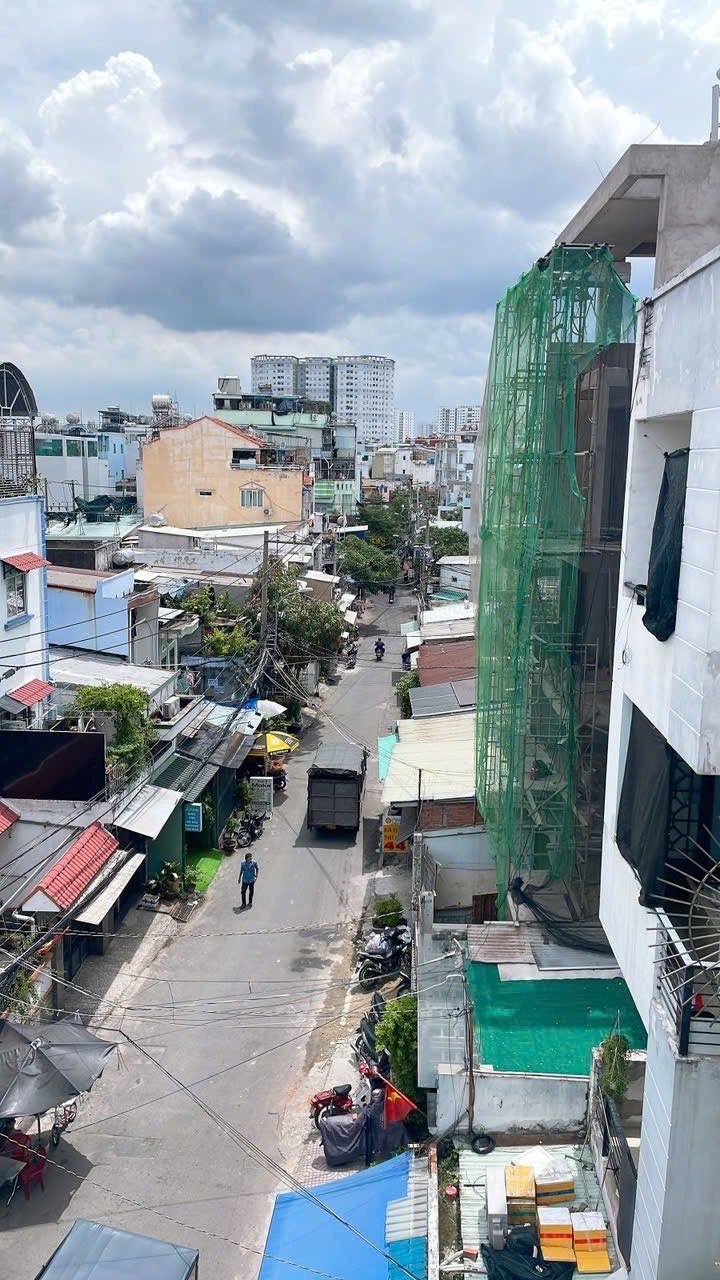 Nhà đẹp 4 tầng Hoàng Xuân Nhị, Tân Phú 38m² giá 5 tỷ - Giảm sốc 600 triệu!