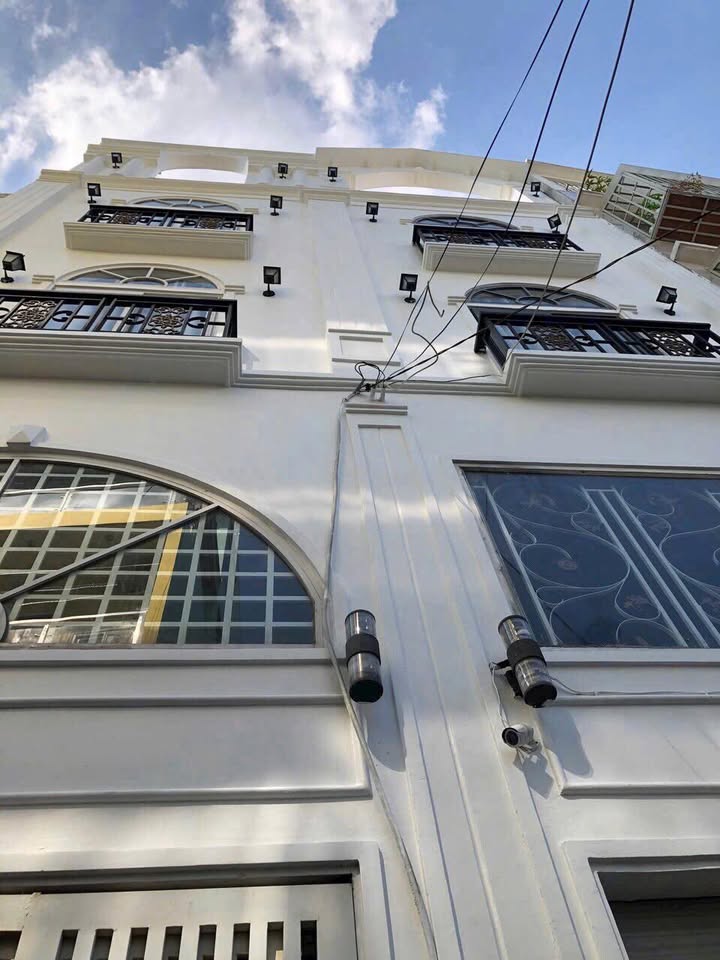 Nhà phố Điện Biên Phủ P15, Bình Thạnh 40m² giá 7 tỷ - Đang cho thuê full nội thất!