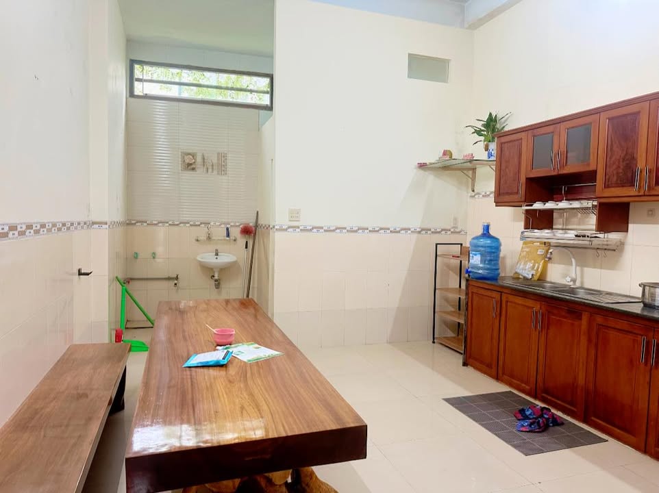 Nhà cho thuê mặt tiền Trường Chinh, phường 7, Tuy Hòa - 3PN giá 10 triệu