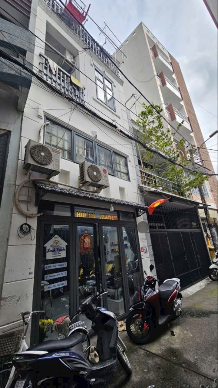 Nhà hẻm xe hơi Phùng Văn Cung 20m² giá 5.7 tỷ - Kinh doanh đỉnh cao!