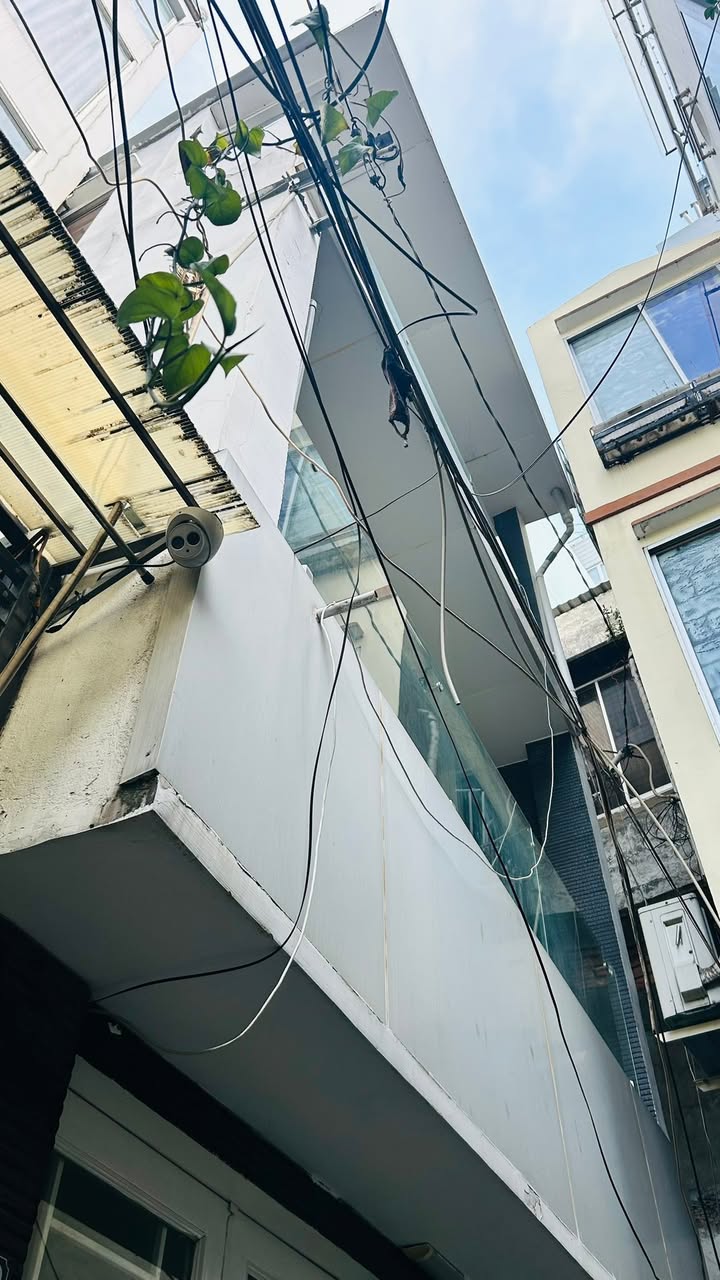 Nhà bán 102m² tại Nguyễn Đình Chiểu, Q3 - Nhà còn mới, giá chỉ 5 tỷ!