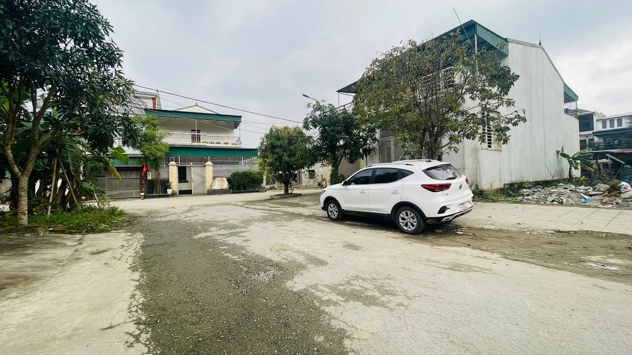 Đất nền Hưng Đông 90m² giá 3.6 tỷ - Vị trí trung tâm, giao thông thuận tiện!