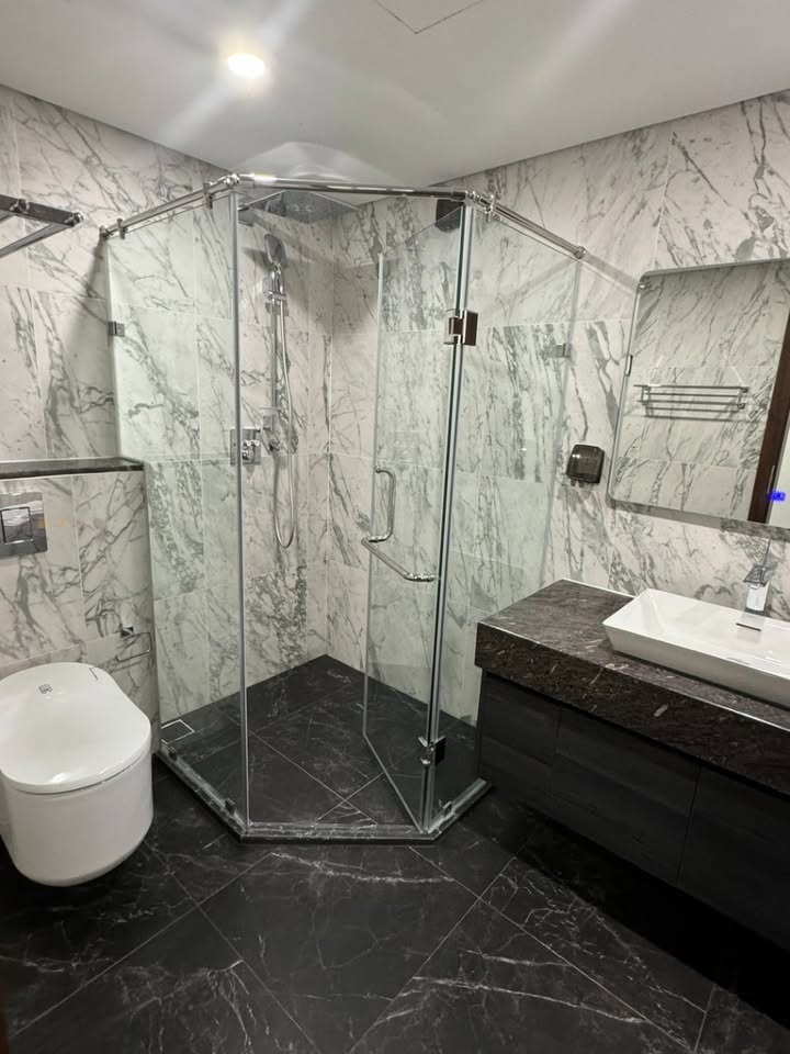 Căn hộ Sunshine Golden River Tây Hồ 130m² giá 24 triệu - Nội thất hoàn chỉnh, ưu đãi hấp dẫn!