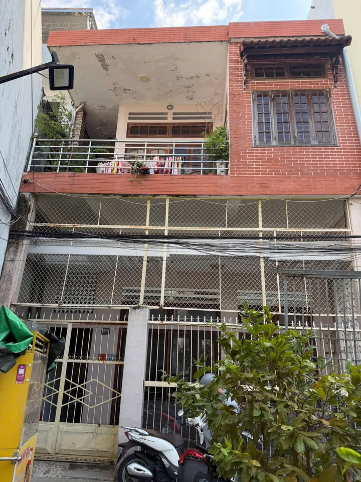 Nhà kiệt Nguyễn Văn Linh, Hải Châu 156.8m² giá 7.9 tỷ - Vị trí đắc địa tại Đà Nẵng!