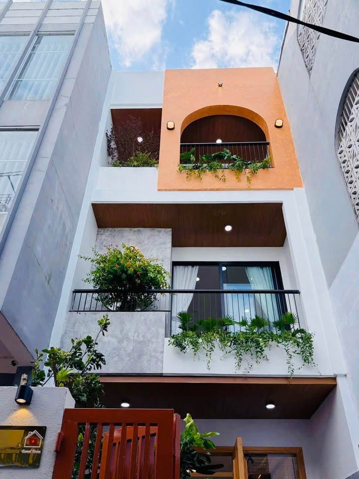 Nhà 3 tầng Hoàng Diệu, Đà Nẵng 80m² giá 7.95 tỷ - Sẵn sàng vào ở ngay!