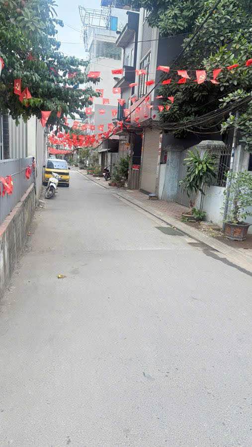 Nhà phố Nguyễn Sơn Long Biên 78m² giá 23.5 tỷ - Gara ô tô tránh, thang máy hiện đại!