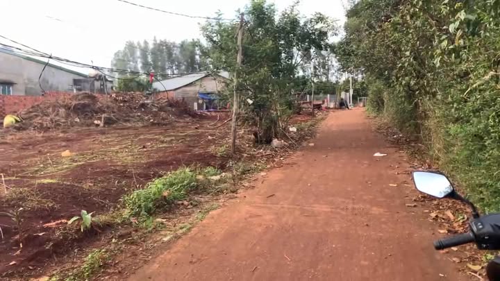 Đất nền Ea Ral Đắk Lắk 126m² chỉ 3xx triệu - Khu dân cư sôi động!