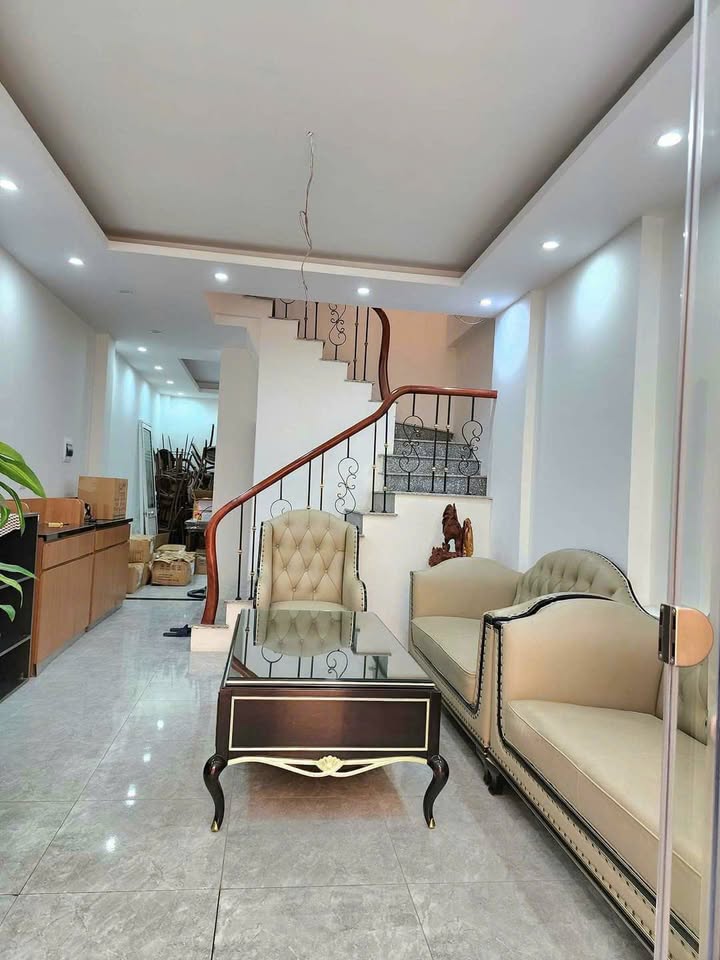 Nhà đẹp Thịnh Quang Đống Đa 55m² - Ô tô tránh, công năng đầy đủ!