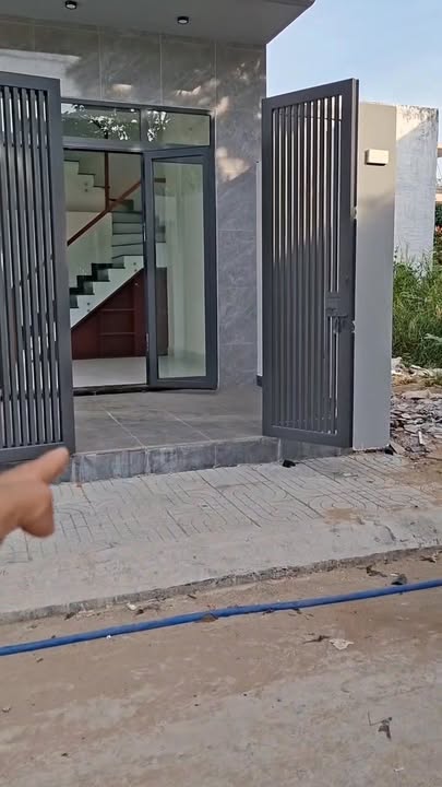 Nhà nguyên căn 3 phòng ngủ tại phường Long Phước, Thủ Đức - 8 triệu/tháng, mới đẹp