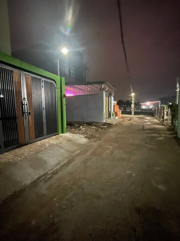 Nhà 1 trệt 1 lầu tại Cần Đước 105m² giá 2.9 tỷ - Chính chủ bán gấp!