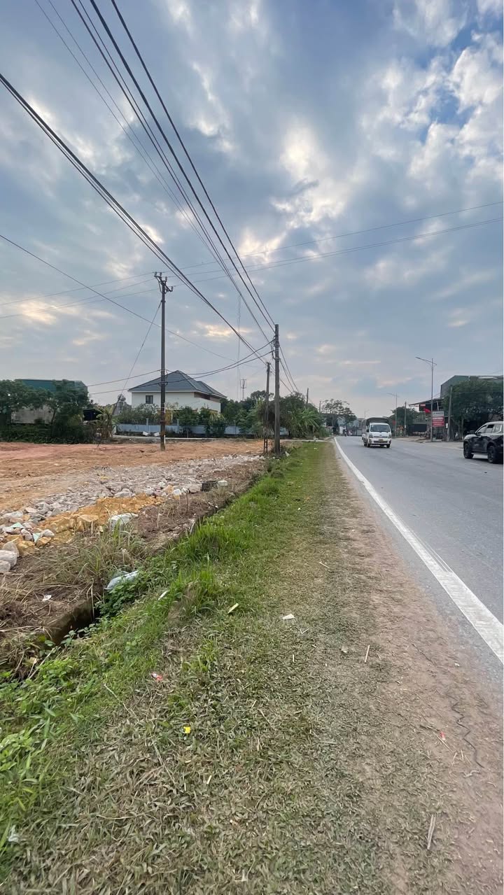 Đất mặt Quốc lộ km8 Hải Đông 157m² giá chỉ 1 tỷ - Tiềm năng kinh doanh lớn!