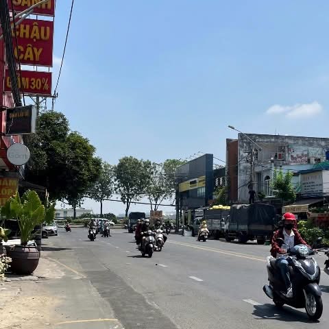 Nhà mặt tiền Chế Lan Viên, Tân Phú 752m² giá 110 tỷ - Đầu tư sinh lời ngay!