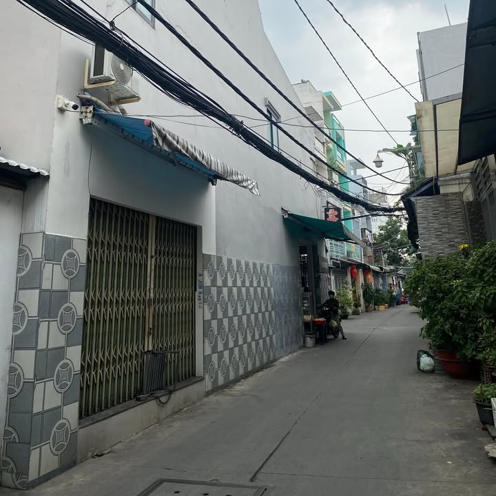 Nhà mặt tiền hẻm Tô Hiệu 64m² giá 5.8 tỷ - Vừa ở vừa kinh doanh!