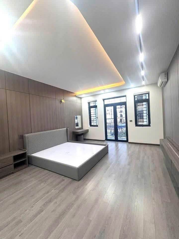 Nhà 3,5 tầng hiện đại KĐT Nam Hoàng Đồng 100m² giá 6 tỷ - Mặt đường ô tô 17,5m