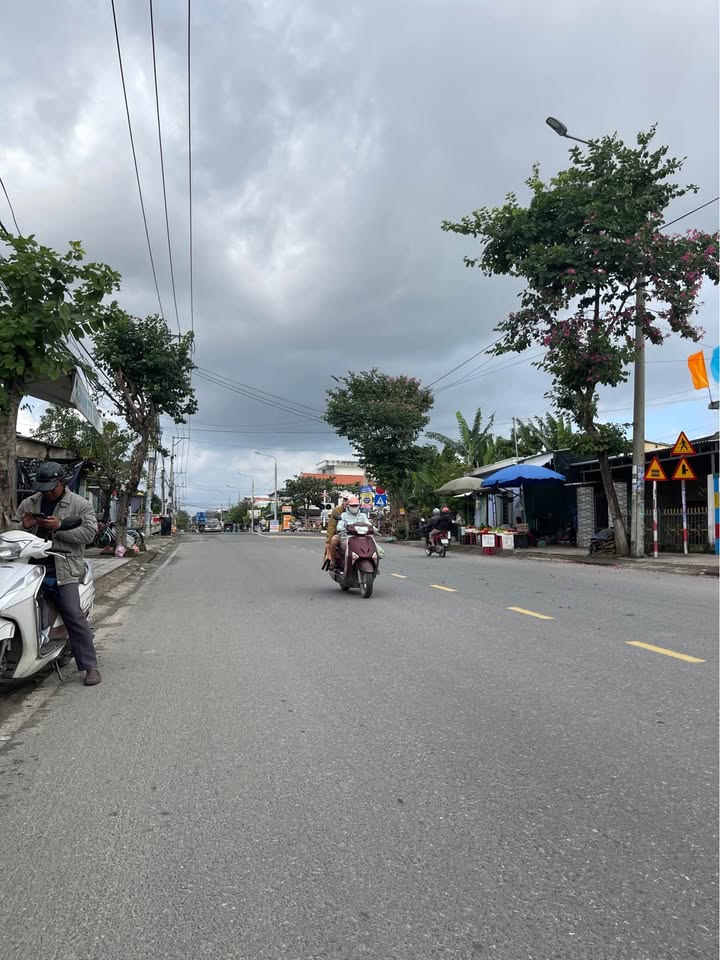 Đất nền mặt tiền đường ĐT 609, Điện Bàn 196m² giá 2 tỷ - Vị trí vàng kinh doanh sầm uất!