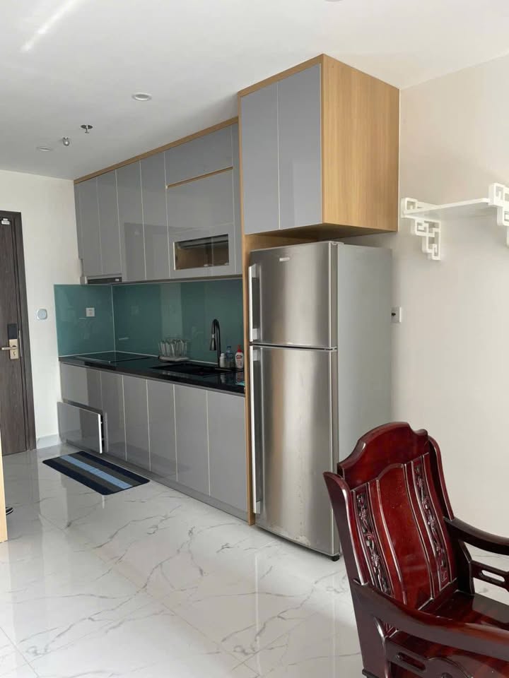 Căn hộ chung cư BS8 Nguyễn Xiển 2PN2WC giá 8.5 triệu - Đầy đủ nội thất, view hồ bơi!