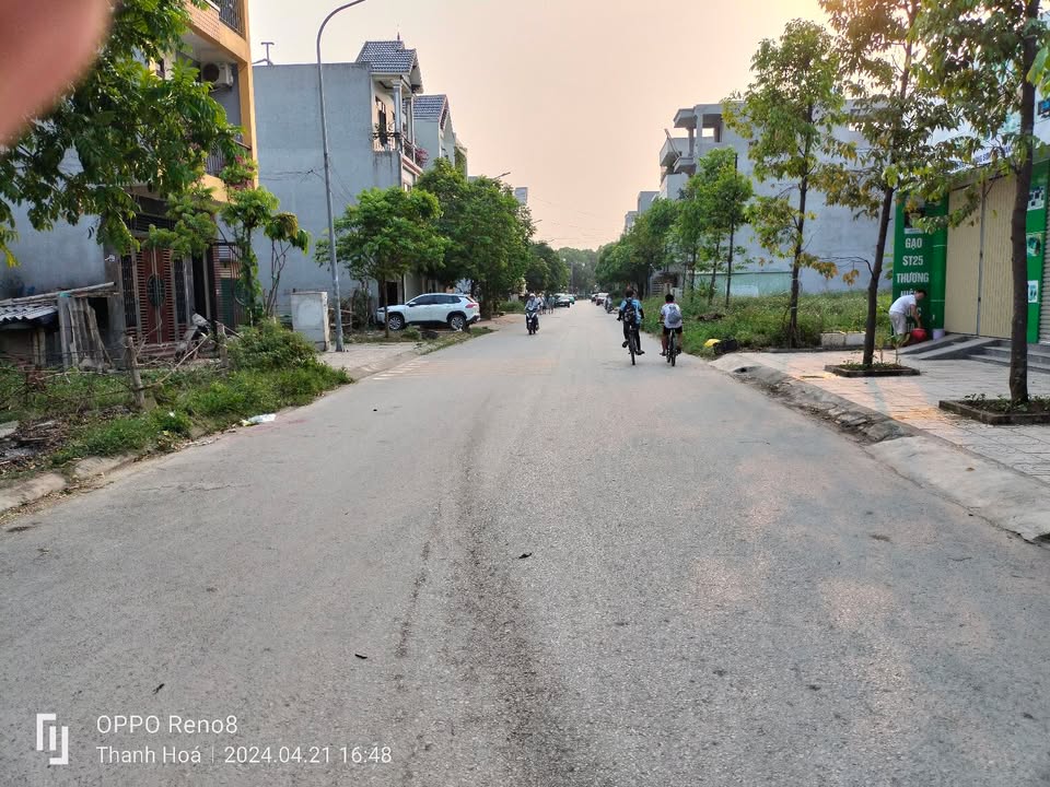 Đất nền Quảng Thắng, Thanh Hóa 80m² giá 3.3 tỷ - Vị trí trung tâm, hạ tầng đồng bộ!