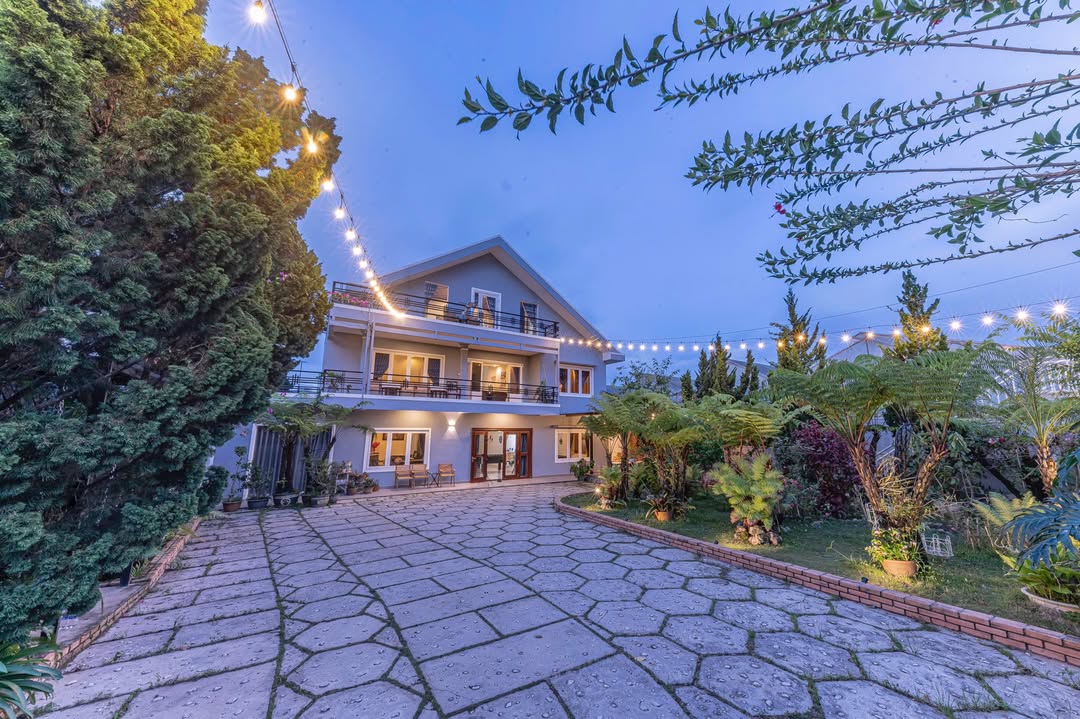 Villa nghỉ dưỡng Đà Lạt 5 phòng ngủ - View hồ - Đầy đủ tiện nghi