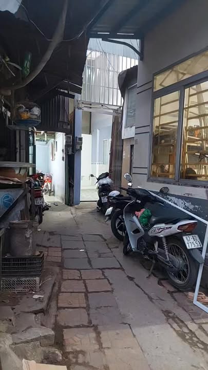 Nhà phố 1 trệt 1 lầu tại Hẻm Đoàn Kết, Long Xuyên 53m² giá 800 triệu - Dọn vào ở ngay!