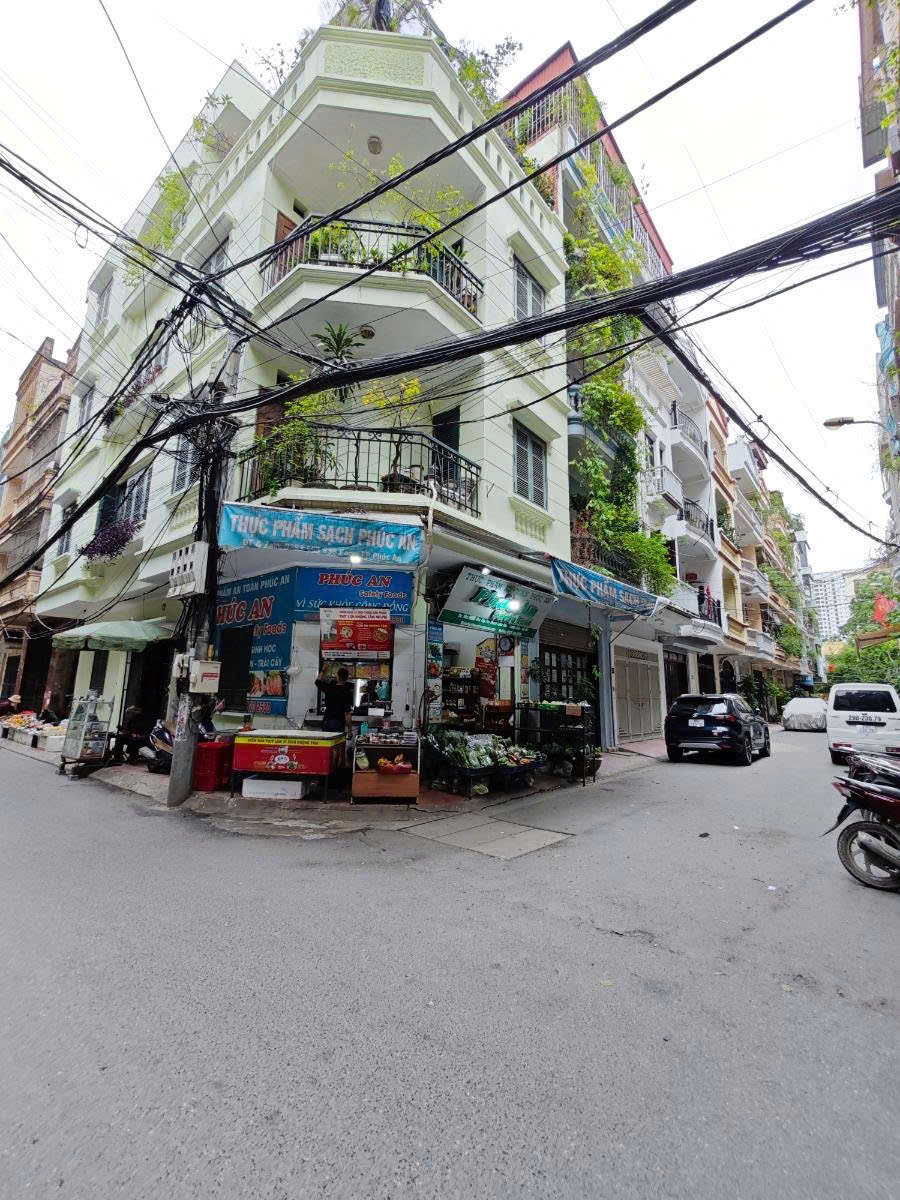 Nhà lô góc Hồ Tùng Mậu, Cầu Giấy 50m² giá 16 tỷ - Ô tô vào nhà, phong thủy tốt!