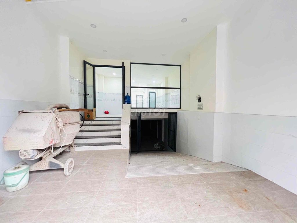 Mặt bằng kinh doanh cho thuê tại Nguyễn Văn Công, Gò Vấp 50m² - Tiện lợi, đông đúc!