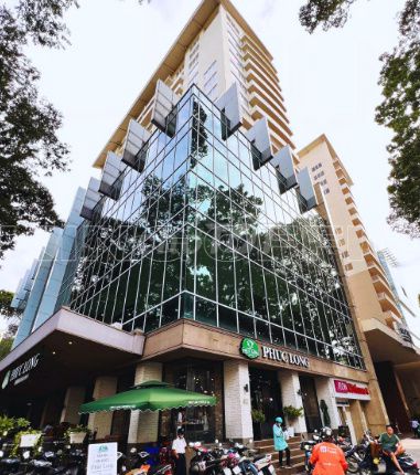 Nhà Mới Xây 2 Mặt Tiền Phùng Khắc Khoan 1200m² - Giá Thuê 350 triệu/tháng