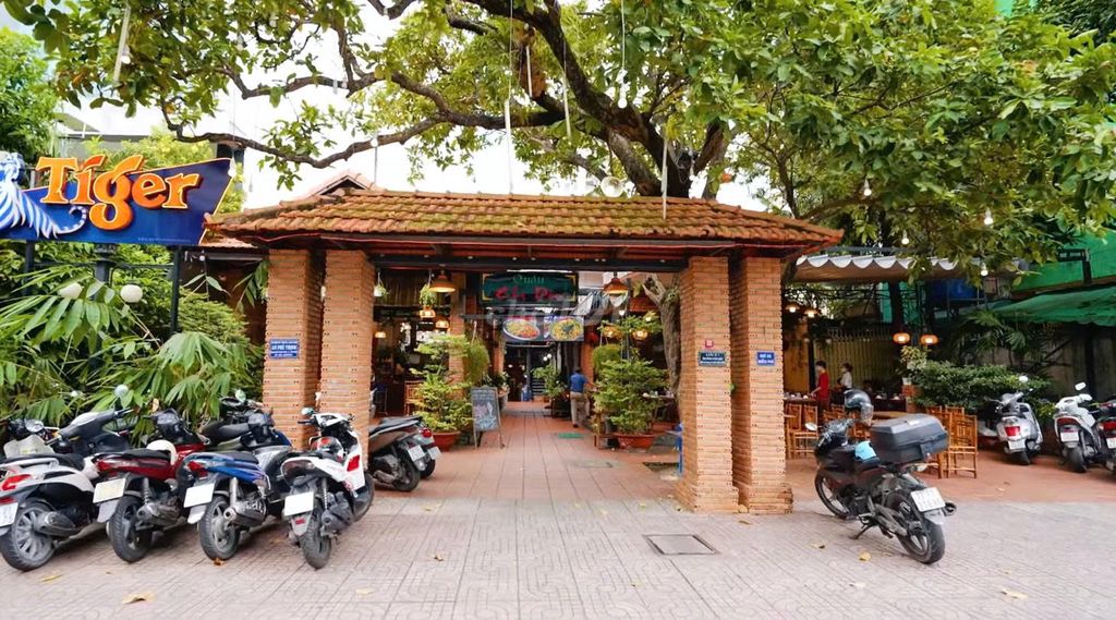 Nhà Mặt Tiền Đường Nguyễn Trọng Tuyển Quận Tân Bình 800m² giá 140 triệu - Chính chủ cho thuê gấp!