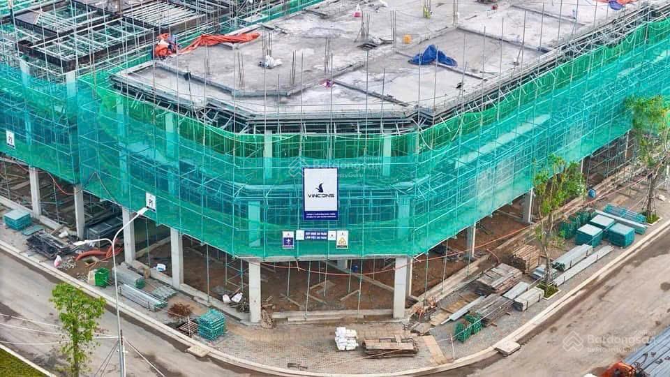 Nhà phố Vinhomes Green City Hậu Nghĩa 75m² giá 5.6 tỷ - Quỹ hàng hiếm, cơ hội vàng!