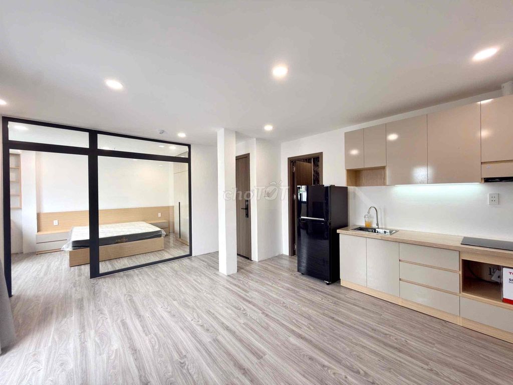 Căn hộ cho thuê Trần Hưng Đạo Quận 1, 65m² giá chỉ 16 triệu - Mới khai trương, đầy đủ nội thất!