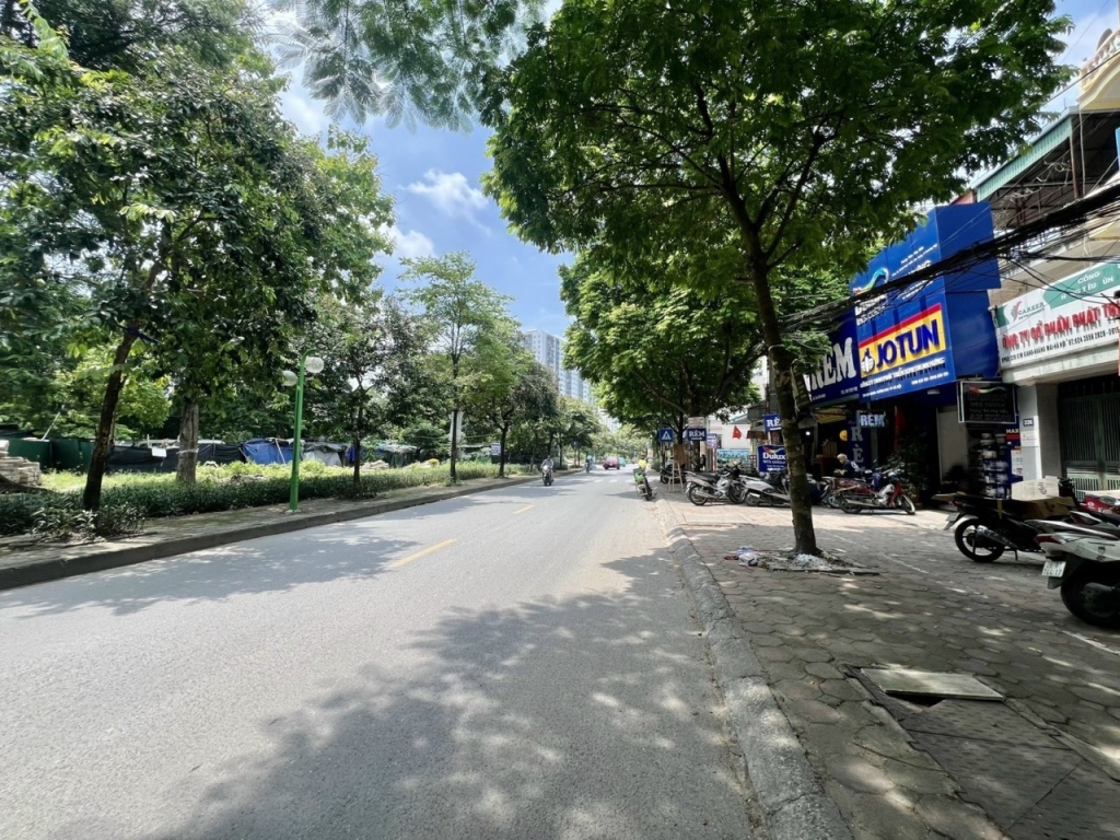 Nhà phố Kim Giang, Hoàng Mai 40m² giá 19.5 tỷ - Kinh doanh đỉnh cao, ô tô vào nhà!