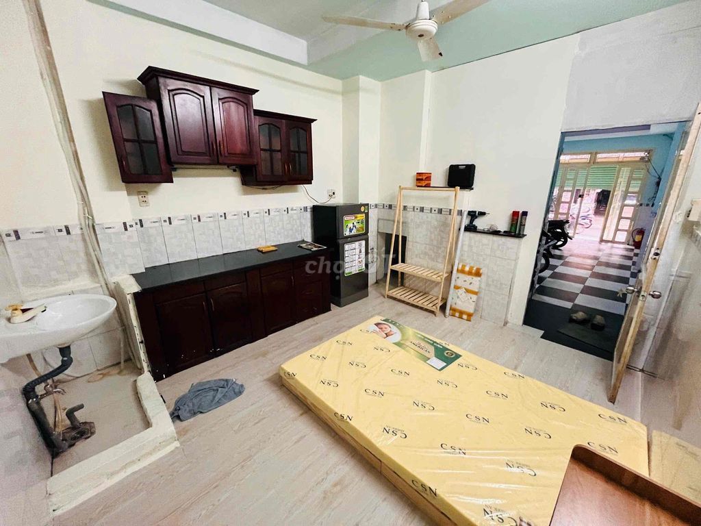 Cho thuê phòng full nội thất 30m² tại Tân Quý, Tân Phú - Giá chỉ 2.8 triệu