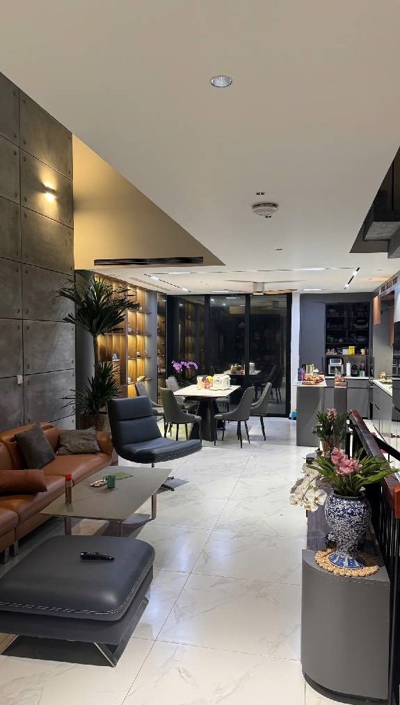 Bán nhà Đặng Tiến Đông 82m² giá 45 tỷ - Ô tô vào tận nhà, gần hồ Hoàng Cầu!