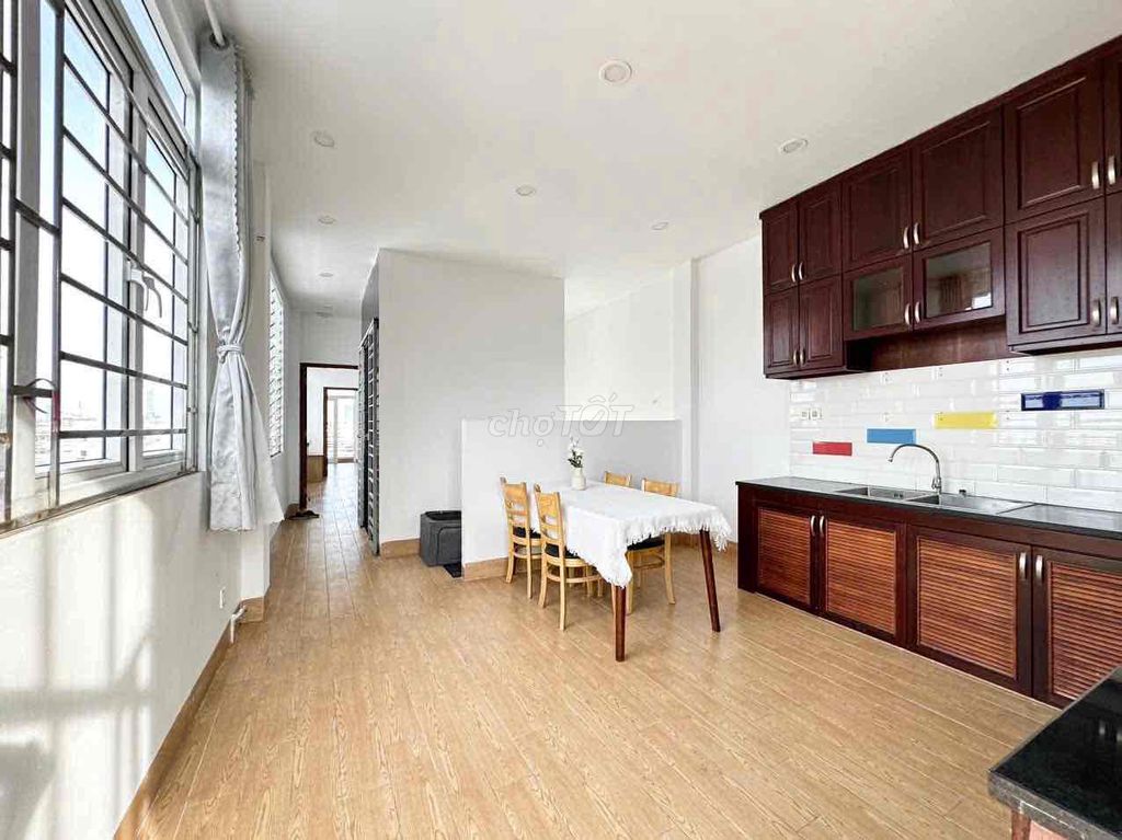 Căn hộ 2PN Trần Hưng Đạo, Quận 5 50m² giá 12 triệu - Full nội thất, thang máy lên tận phòng!