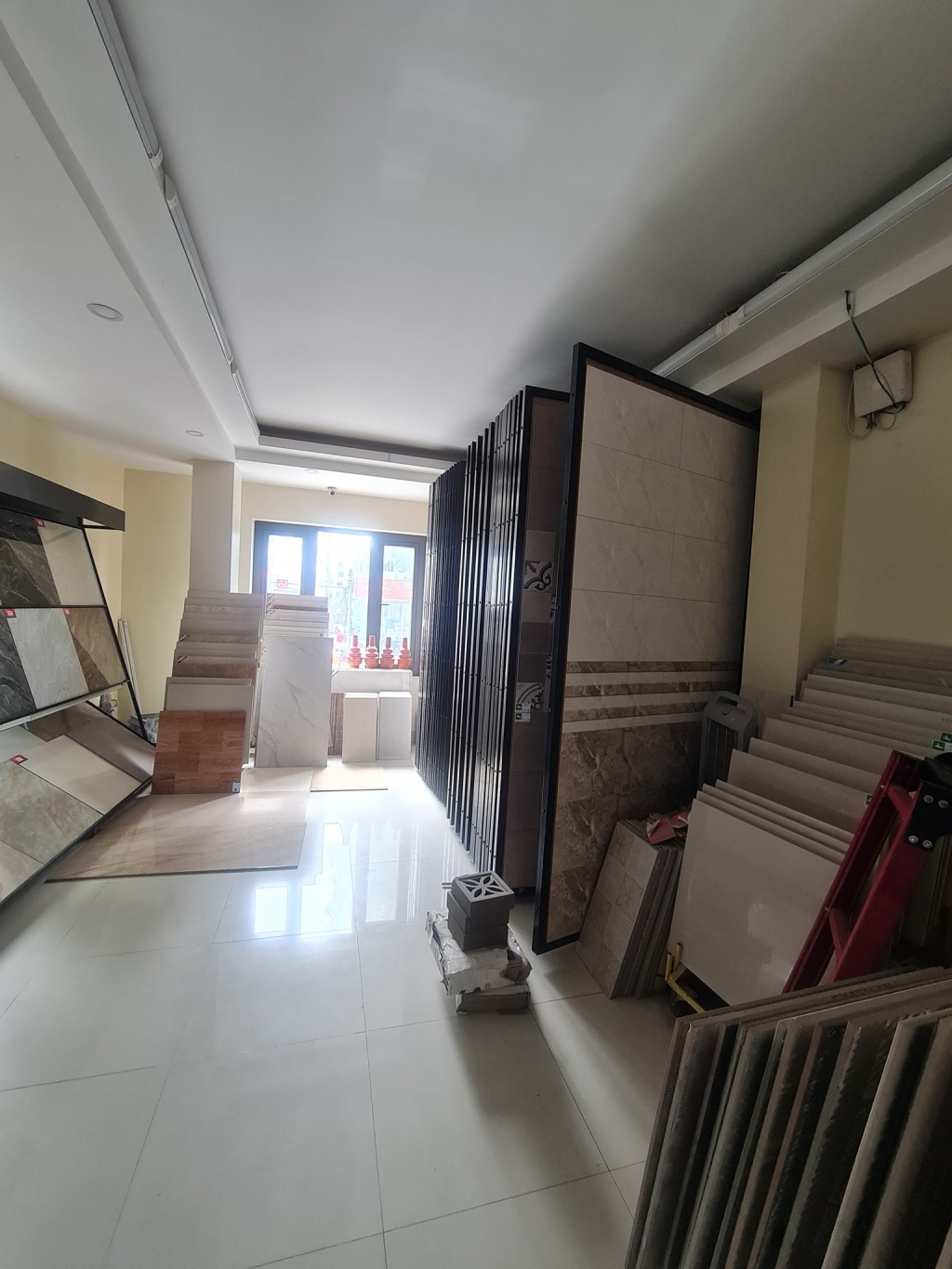 Nhà mặt phố Xa La 45m² giá 13.9 tỷ - Lô góc kinh doanh sầm uất!