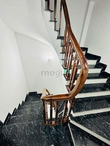 Bán gấp nhà ngõ Hoàng Mai 35m² giá 8.6 tỷ - Thiết kế hiện đại, ở ngay!