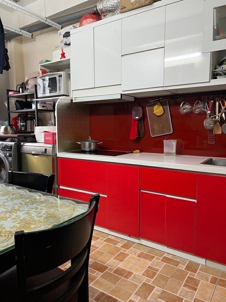 Nhà phố Láng Thượng 42m² giá 10.8 tỷ - Vị trí đắc địa, gần các trường đại học!