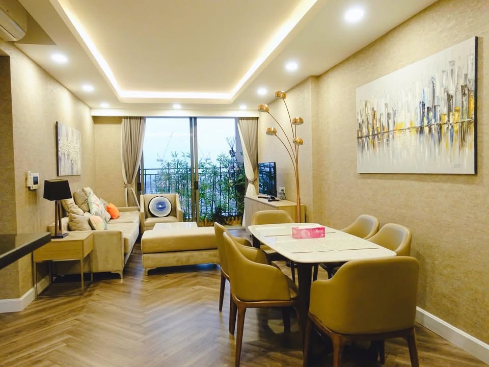 Căn hộ The Tresor quận 4 110m² giá 35 triệu - Full nội thất sang trọng!